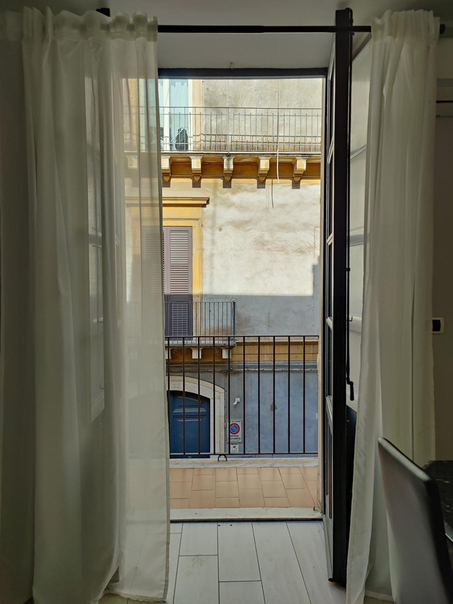 Delph'S House Apartment Catania Luaran gambar